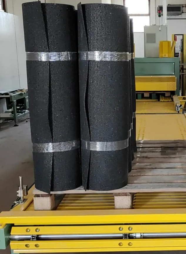 ECO-FON ROLL 5 Produzione di ECO-FON ROLL in gomma riciclata su linea a rulli