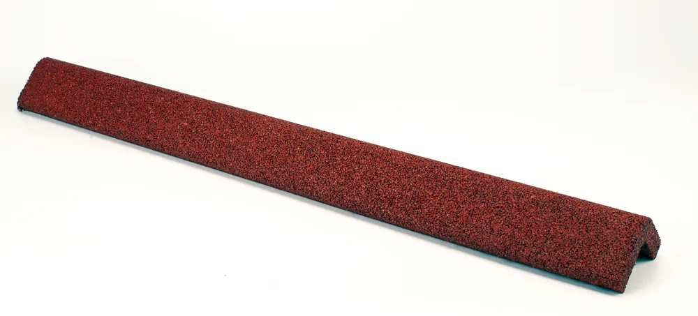 ECO-SAFE CORNER 4 Coprispigolo ECO-SAFE CORNER rosso in gomma riciclata con sezione del profilo visibile