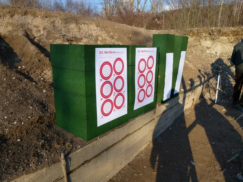 ECO-SHOOT 2 ECO-SHOOT modular bullet-proof wall installed at a shooting range